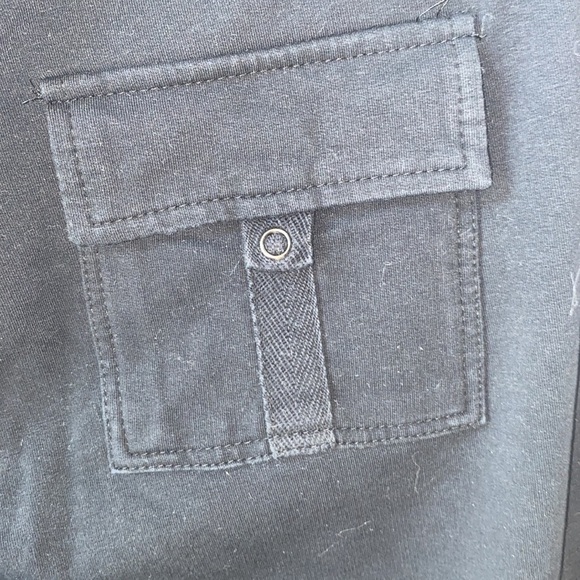 BCBGMaxAzria Capri Flare Leggings - Picture 6 of 8